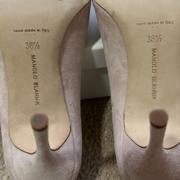 Manolo Blahnik Camelia suede heel with flower - Picture 6 of 7